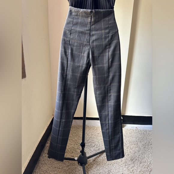 Checked Leggings with zipper at the back. - Picture 4 of 8